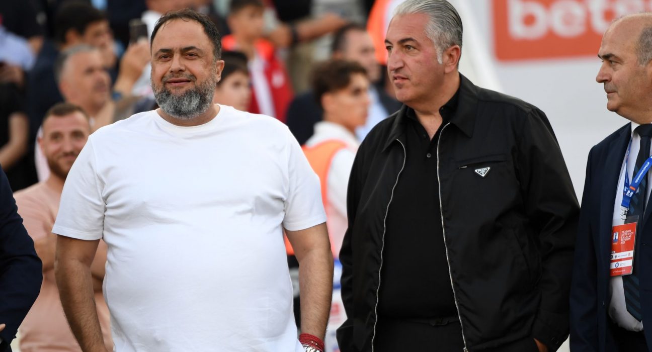 Μιχάλης Μπούσης