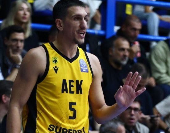 Γιαννούλης Λαρεντζάκης