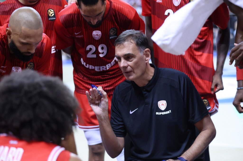 Μπαρτζώκας: «Κάθε διεκδίκηση τίτλου είναι στόχος για τον Ολυμπιακό»