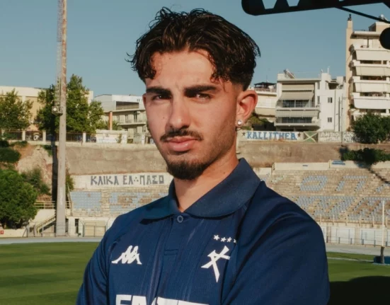 Βασίλης Πρεκατές