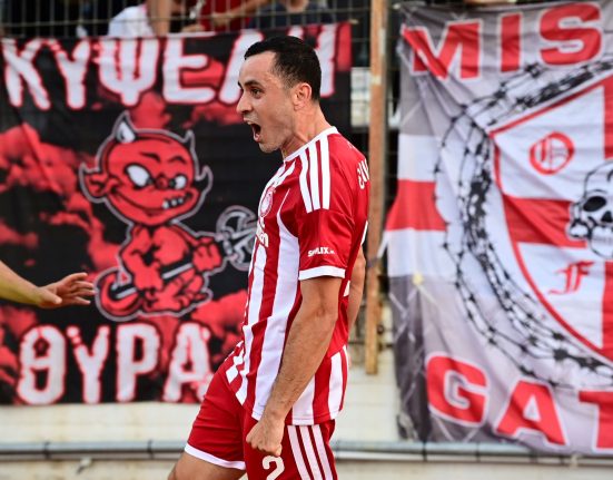 Μανώλης Σάλιακας